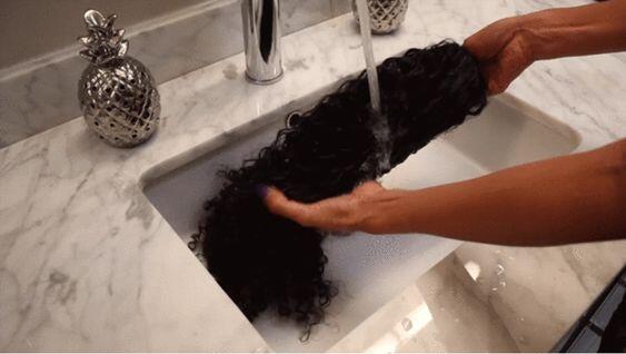 Washing wigs