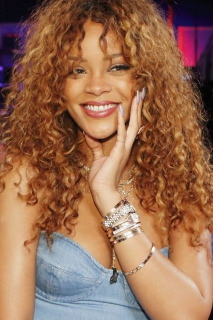 Rihanna, curly wigs, curly hair, curly human hair wigs